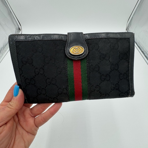 Gucci Vintage  Black Trifold Wallet with Red and Green Stripe - Picture 10 of 17